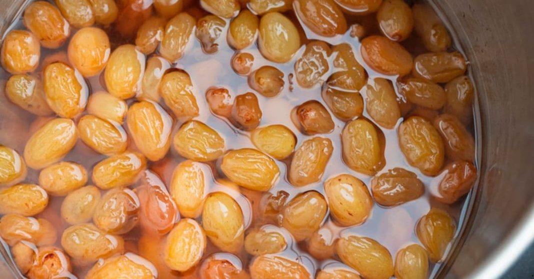 Raisin water Raisin water