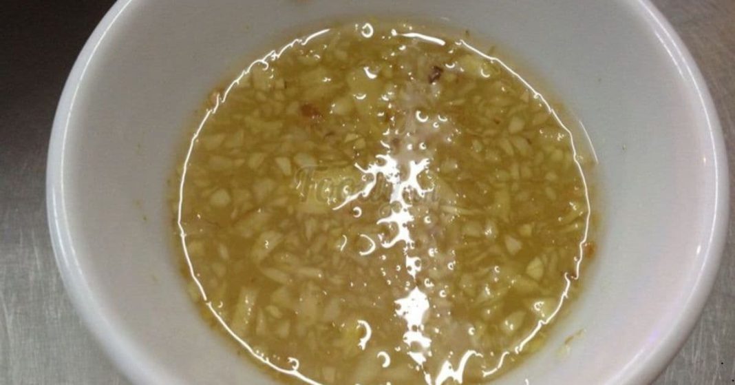 Apple cider vinegar, honey, garlic